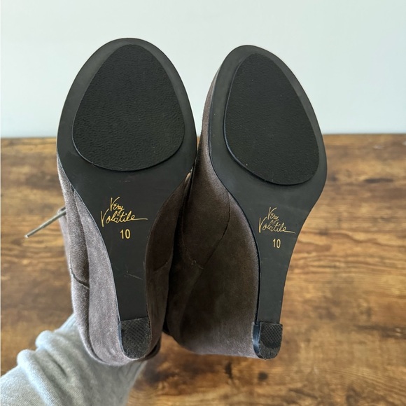 Very Volatile Fold-Over Wedge Leather Booties - Womens Boots Size 10 - Picture 8 of 12